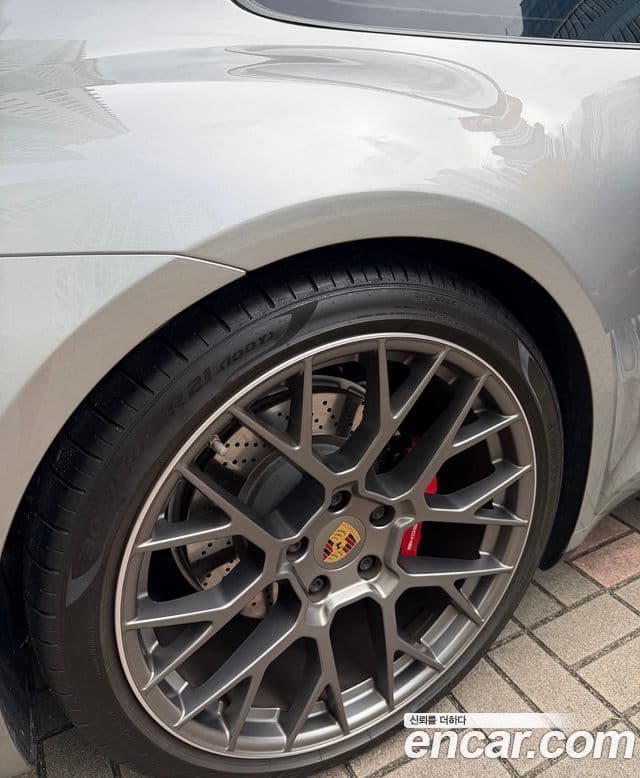 Porsche 911 2020 — Photo 4/20