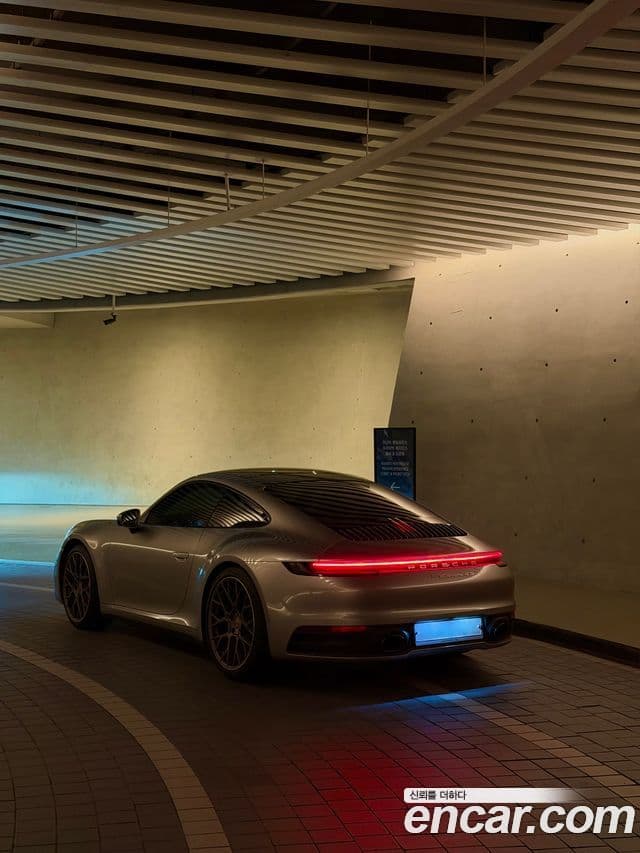 Porsche 911 2020 — Photo 3/20
