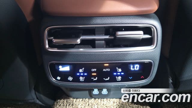Genesis GV70 2024 — Şəkil 21/33