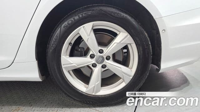 Audi A6 2019 — Şəkil 2/33