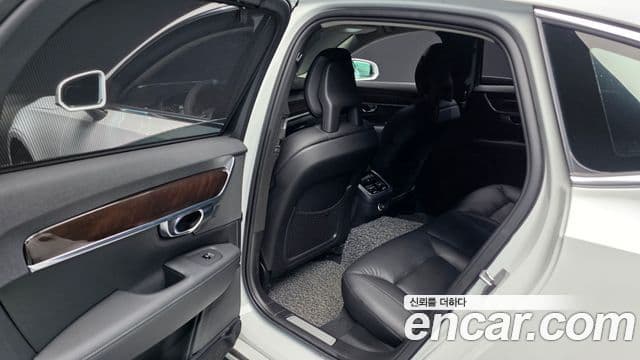 Volvo S90 2018 — ფოტო 35/35