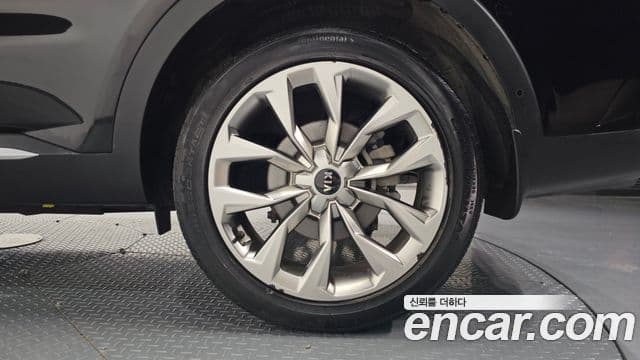 Kia Sorento 2020 — ფოტო 23/35