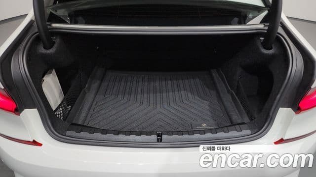 BMW 3 Series 2021 — Фото 18/20