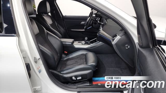 BMW 3 Series 2021 — Photo 13/35