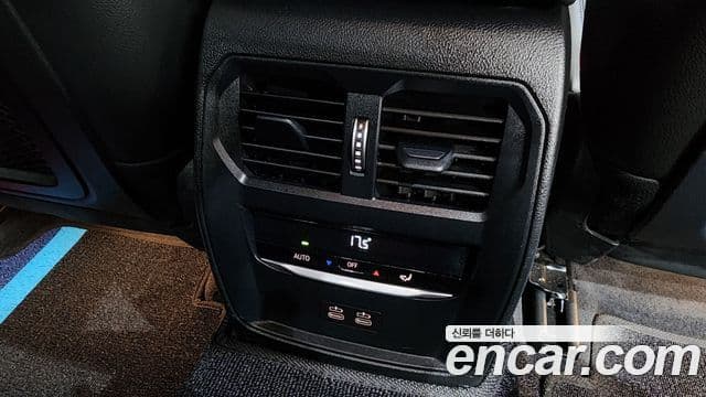 BMW 3 Series 2021 — Photo 24/35