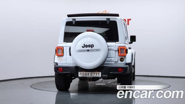 Jeep Wrangler 2020 — Фото 4/20