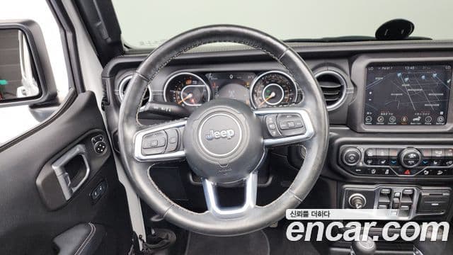 Jeep Wrangler 2020 — Фото 13/20