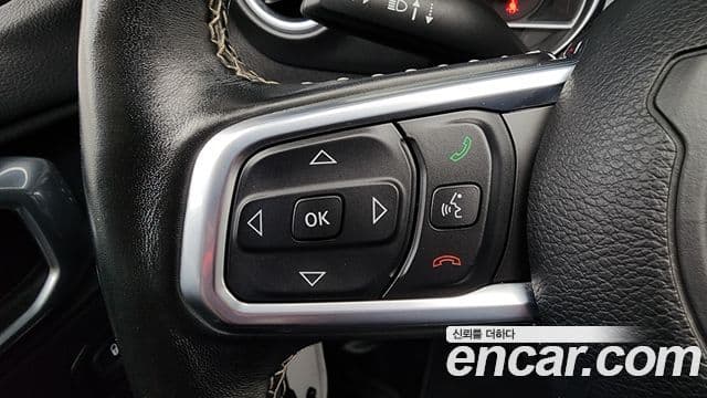 Jeep Wrangler 2020 — Фото 16/20