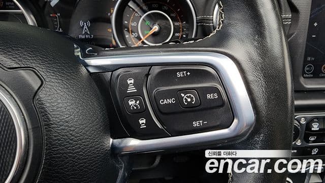 Jeep Wrangler 2020 — Фото 17/20