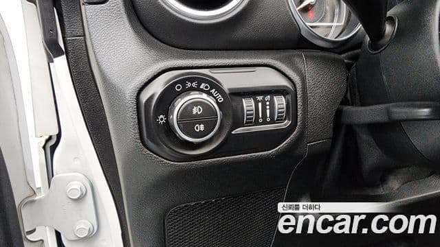 Jeep Wrangler 2020 — Şəkil 6/34