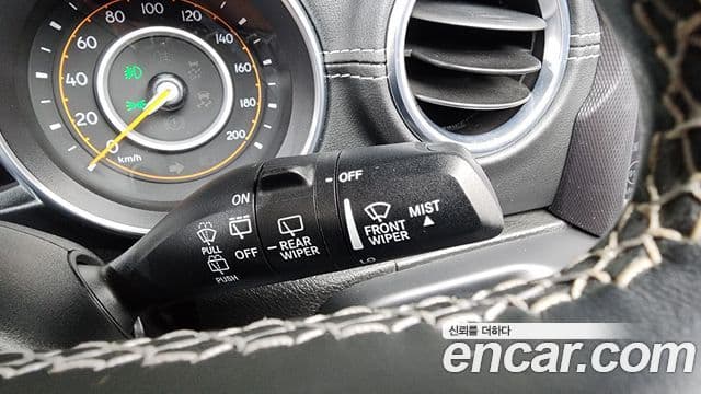 Jeep Wrangler 2020 — Şəkil 9/34