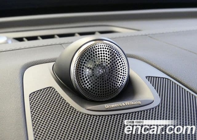Volvo XC60 2024 — Фото 15/20
