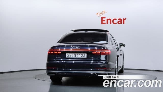 Audi A8 2020 — Фото 4/20