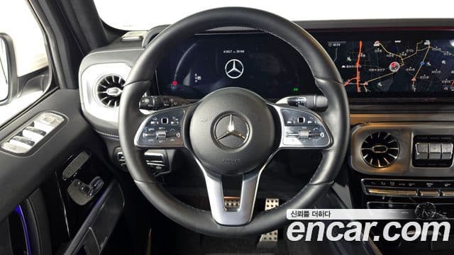 Mercedes-Benz G-Class 2023 — Photo 11/20