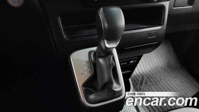 Hyundai Staria 2024 — Фото 9/20