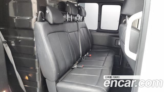 Hyundai Staria 2024 — Фото 11/20