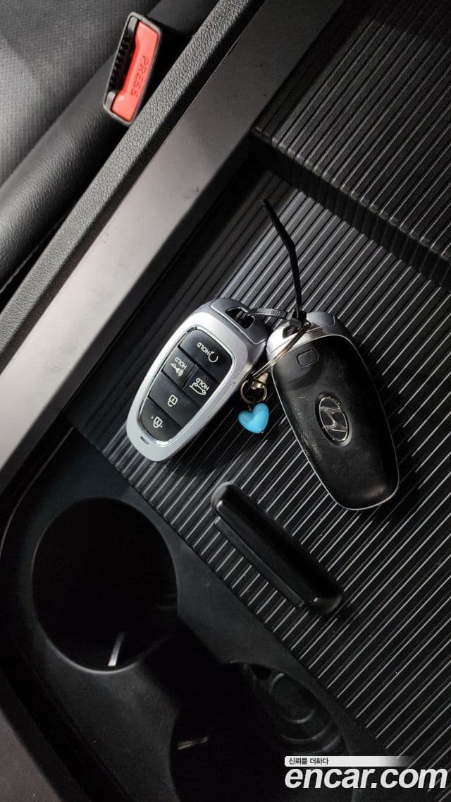 Hyundai Staria 2024 — Фото 19/20