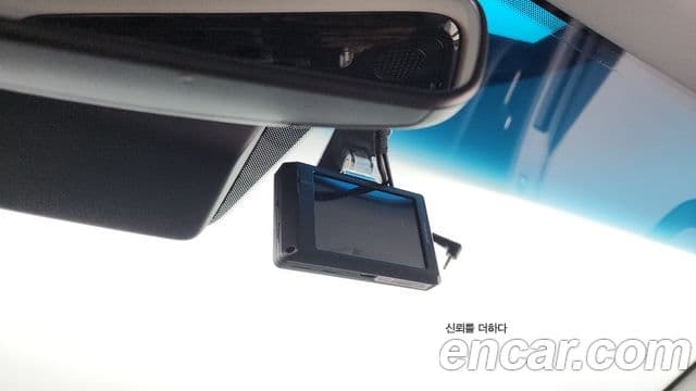 Hyundai Staria 2024 — Photo 25/33