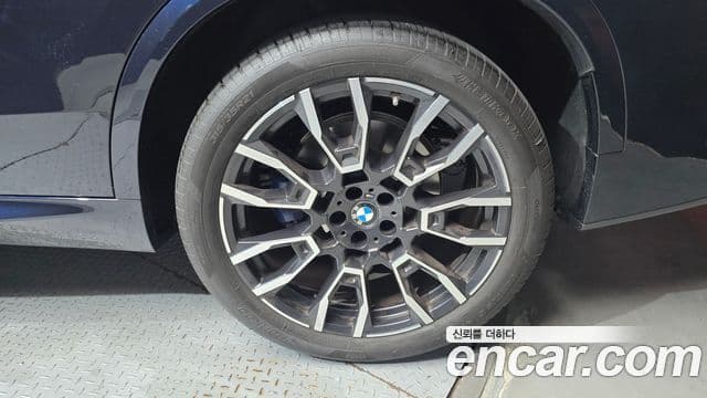 BMW X5 2025 — ფოტო 29/30