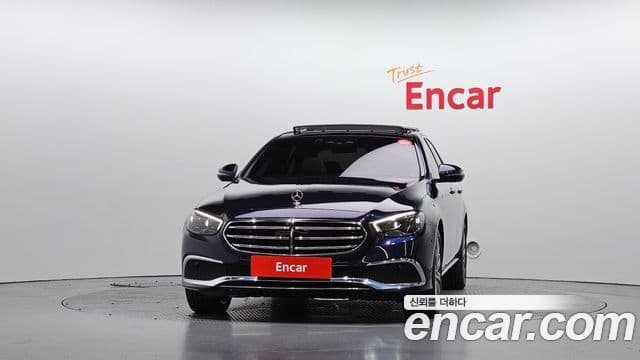 Mercedes-Benz E-Class 2023 — Фото 2/20