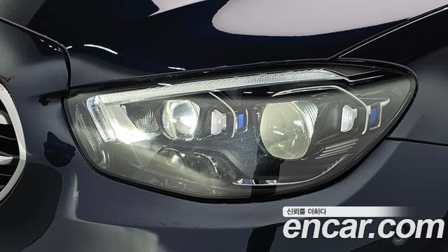 Mercedes-Benz E-Class 2023 — ფოტო 23/33