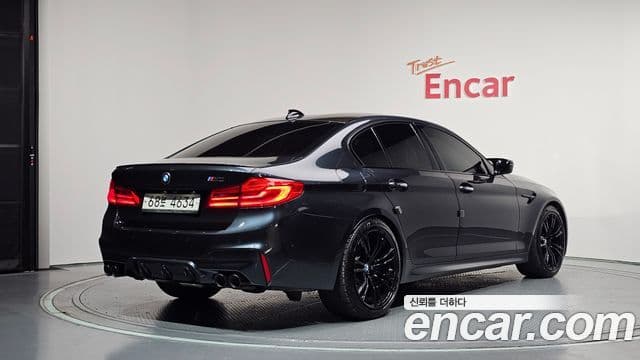 BMW M5 2018 — Фото 2/20