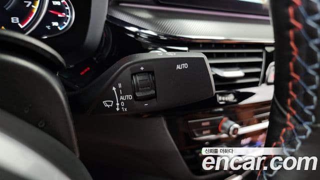 BMW M5 2018 — Şəkil 7/32