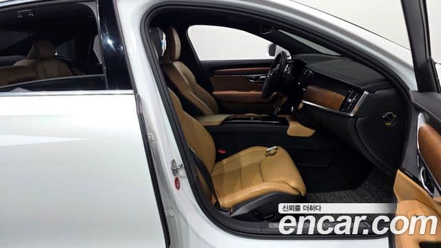 Volvo S90 2020 — Photo 19/20