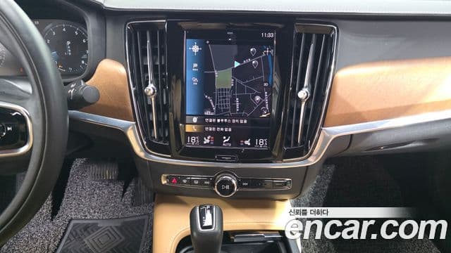 Volvo S90 2020 — Photo 17/20