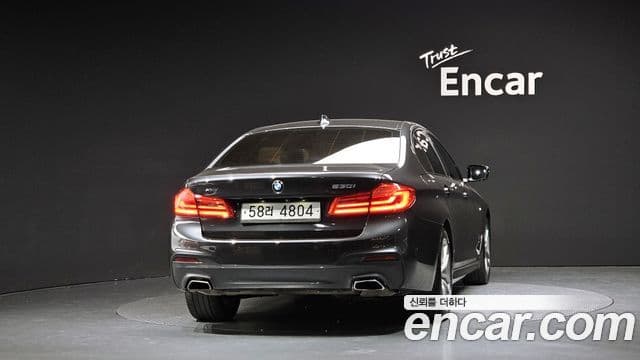 BMW 5 Series 2018 — Фото 4/20