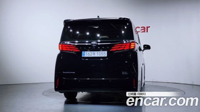 Toyota Alphard 2024 — Фото 4/20
