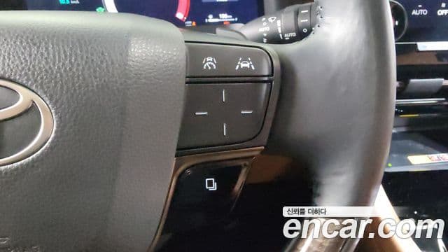 Toyota Alphard 2024 — Фото 18/20