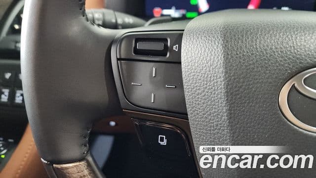 Toyota Alphard 2024 — Фото 19/20
