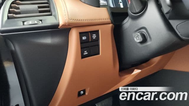 Toyota Alphard 2024 — Photo 3/40