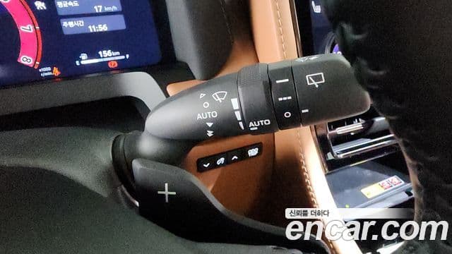 Toyota Alphard 2024 — Photo 20/40