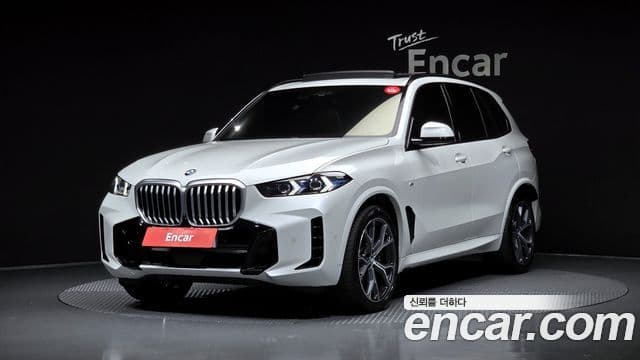 BMW X5 2023 — Фото 1/20