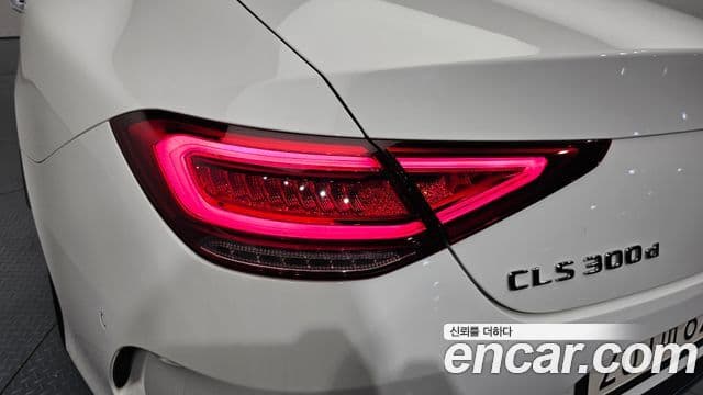 Mercedes-Benz CLS-Class 2019 — Photo 24/34