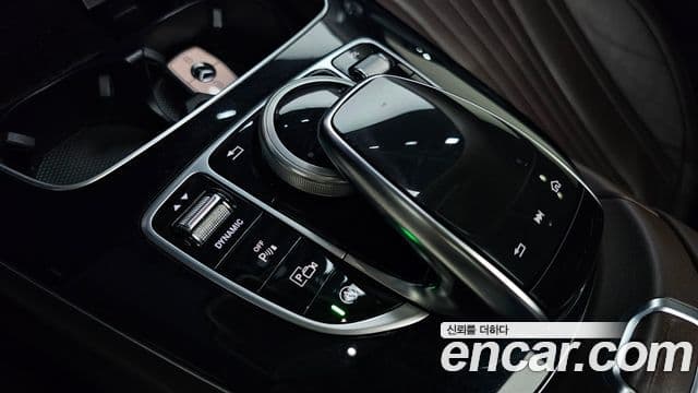 Mercedes-Benz CLS-Class 2019 — Photo 14/34