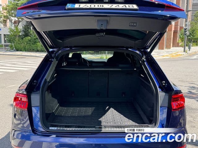 Audi SQ8 2021 — Photo 13/20