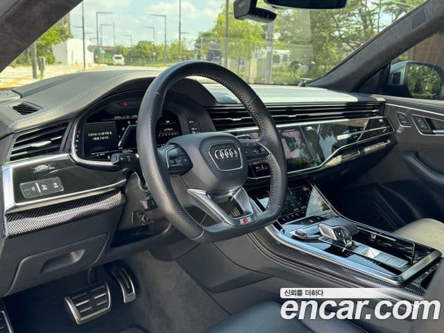 Audi SQ8 2021 — Photo 12/20