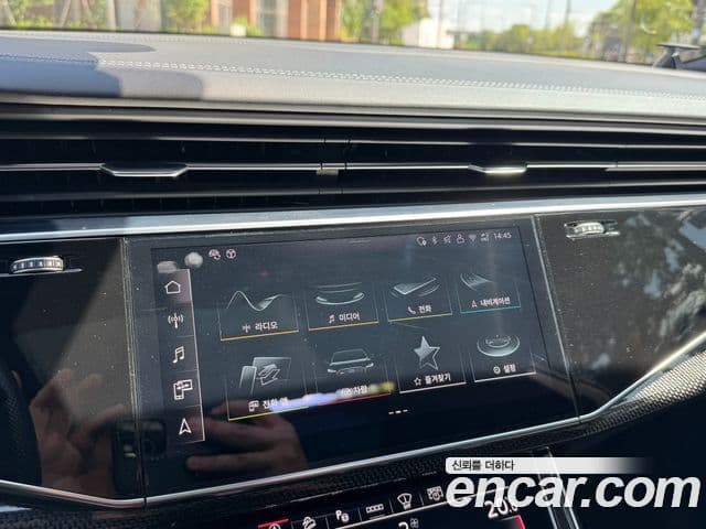 Audi SQ8 2021 — Photo 20/20