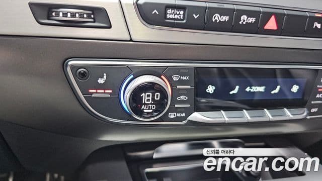 Audi Q7 2019 — Şəkil 30/30