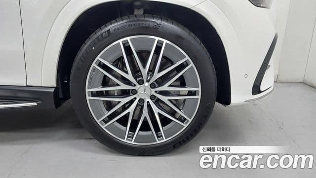 Mercedes-Benz GLE-Class 2025 — Фото 4/17