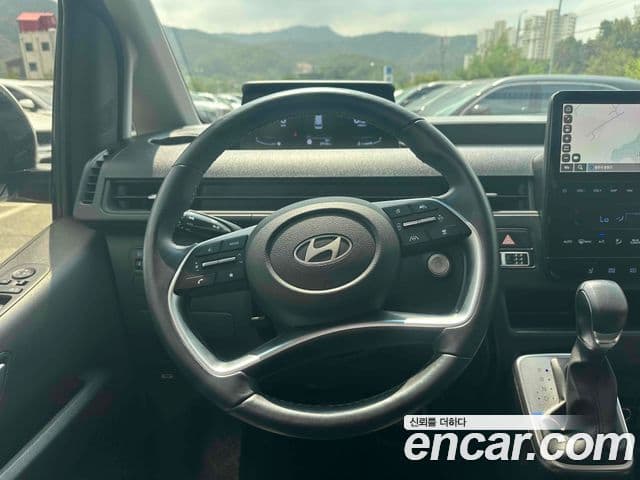 Hyundai Staria 2025 — Фото 11/18