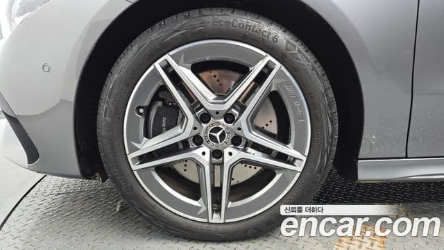 Mercedes-Benz CLA-Class 2024 — Фото 5/20