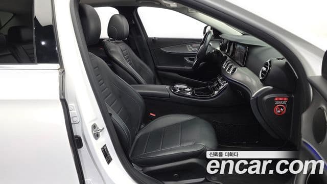 Mercedes-Benz E-Class 2018 — ფოტო 9/30