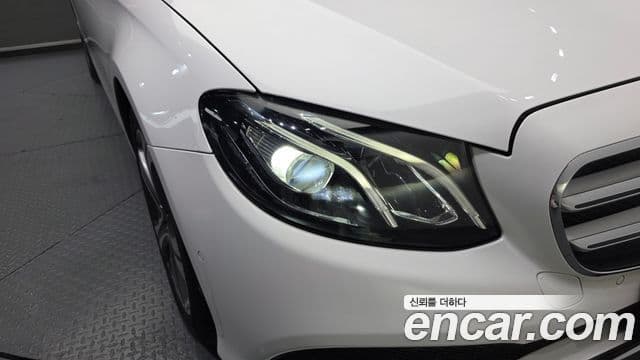 Mercedes-Benz E-Class 2018 — ფოტო 5/30