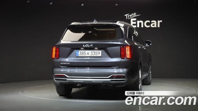 Kia Sorento 2023 — Фото 4/20
