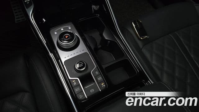 Kia Sorento 2023 — Фото 9/20