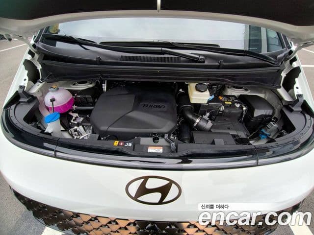Hyundai Staria 2025 — Фото 6/14